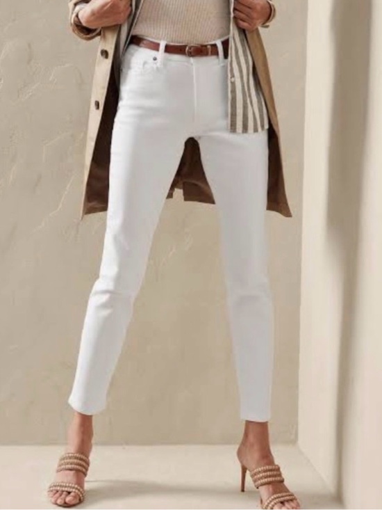 Lucky Brand Pants - Lucky Brand Sienna Cigarette White Cropped Ankle Jeans, size 6/28, EUC